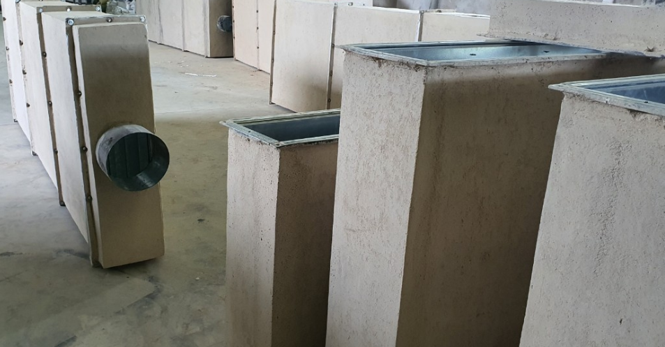 Vữa chống ch&aacute;y l&agrave; loại vữa kh&ocirc;, c&oacute; th&agrave;nh phần gốc xi măng kết hợp với cốt liệu v&agrave; phụ gia đặc biệt l&agrave; hệ chống ch&aacute;y thụ động được sử dụng để tăng độ an to&agrave;n khi ch&aacute;y